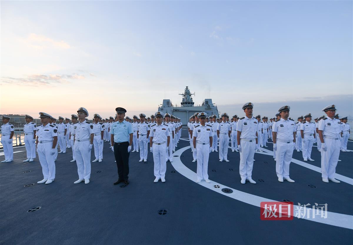 最牛实习！海军工程大学900余名学生远海实习访问起航_最牛实习！海军工程大学900余名学生远海实习访问起航_